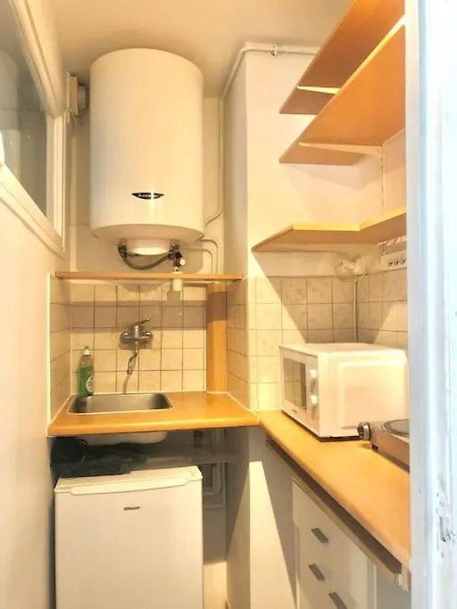 Enchanting Retreat In The Heart Of The Latin Quarter - Entire Studio For Yourself Paris Apartment